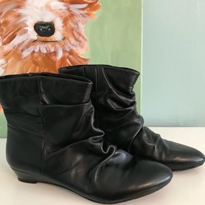 Black leather booties Nine West